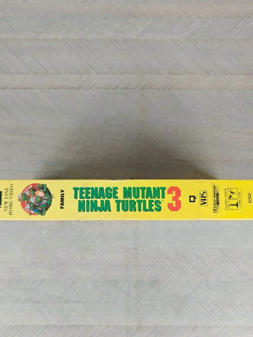 Teenage Mutant Ninja Turtles III VHS 1993 Vintage SciFi Fantasy Golden Harvest - Picture 2 of 5